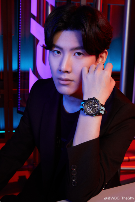 位居全队之 位居全队之