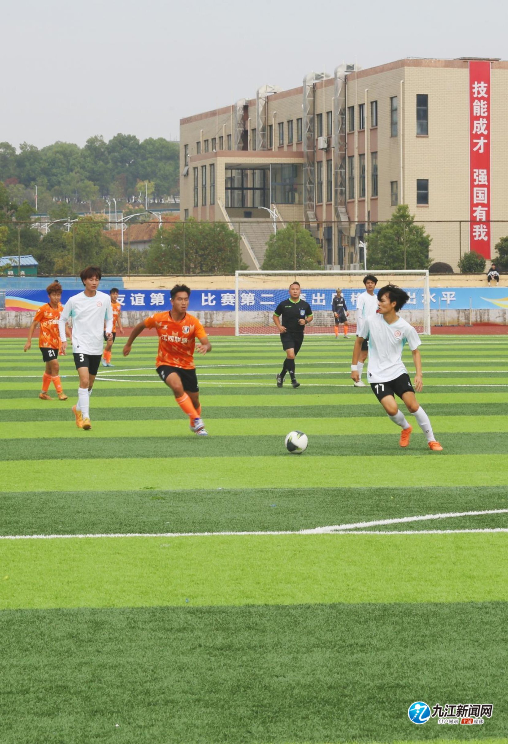 球队中仍保 球队中仍保